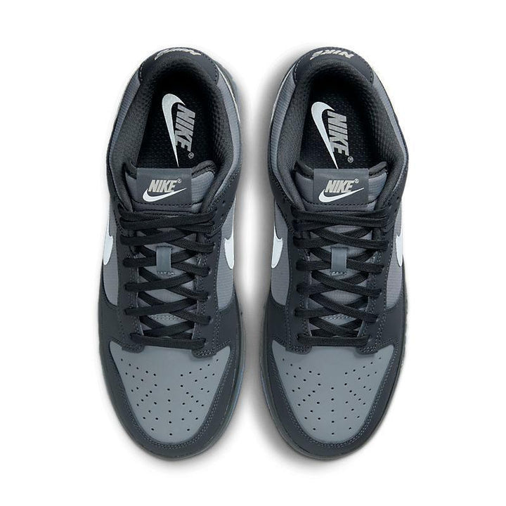 Nike Dunk Low &