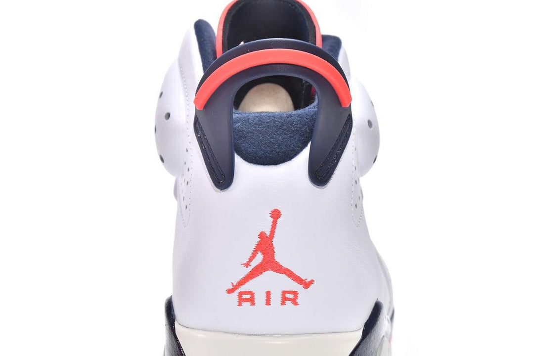 Air Jordan 6 Retro &