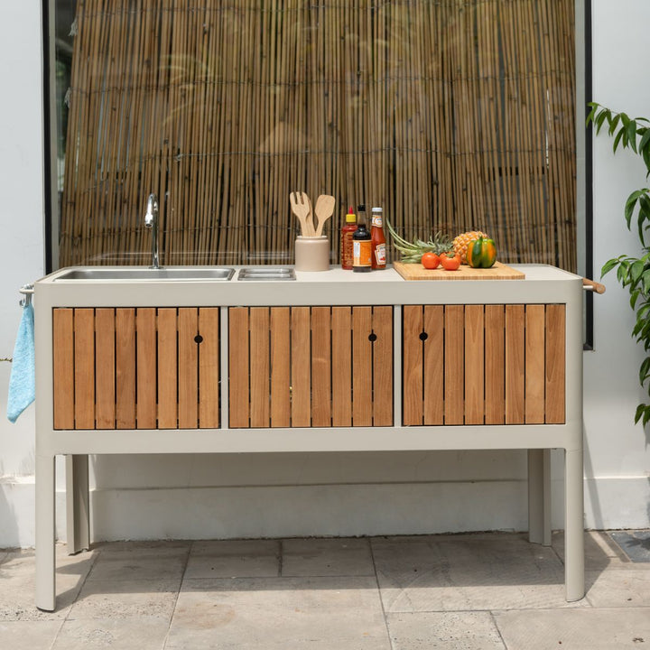 Portals Light Outdoor Kitchen