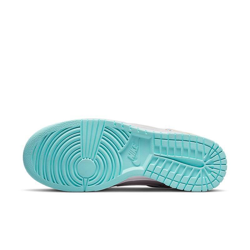 Nike Dunk Low &