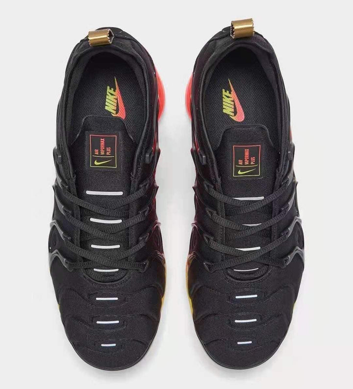 Nike Air VaporMax Plus &