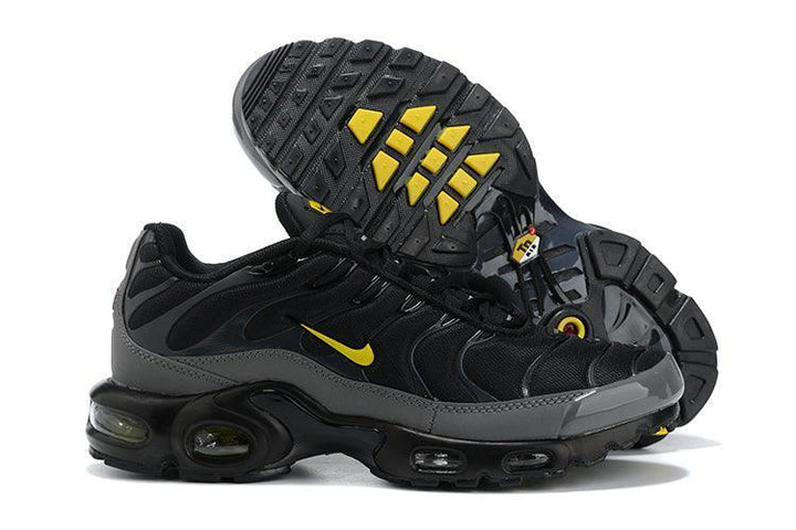 Nike Air Max Plus &