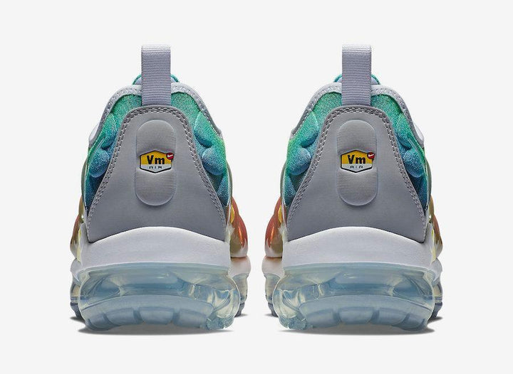 Nike Air VaporMax Plus &