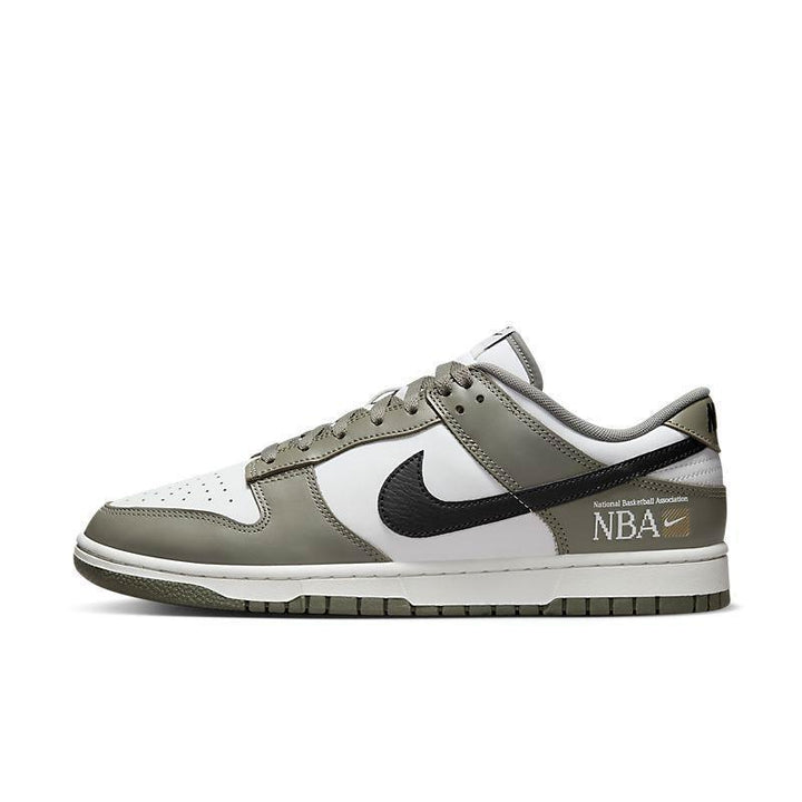Nike Dunk Low &