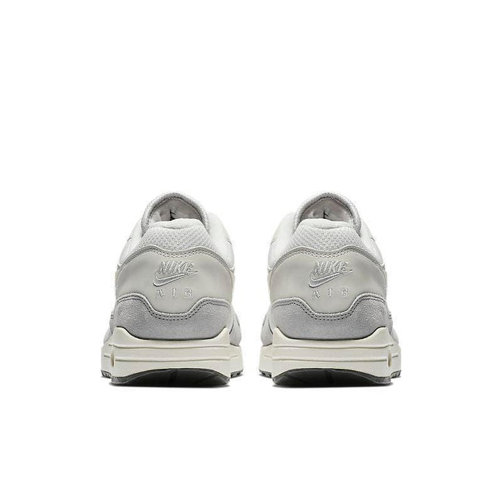 Nike Air Max 87 &