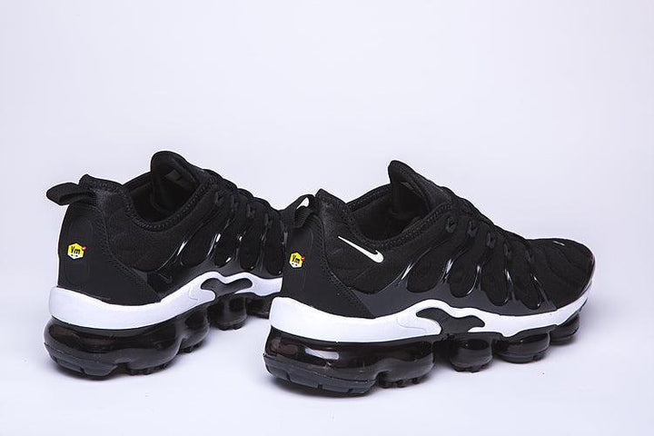 Nike Air VaporMax Plus &