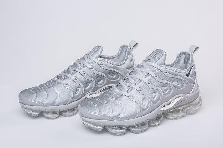 Nike Air VaporMax Plus &