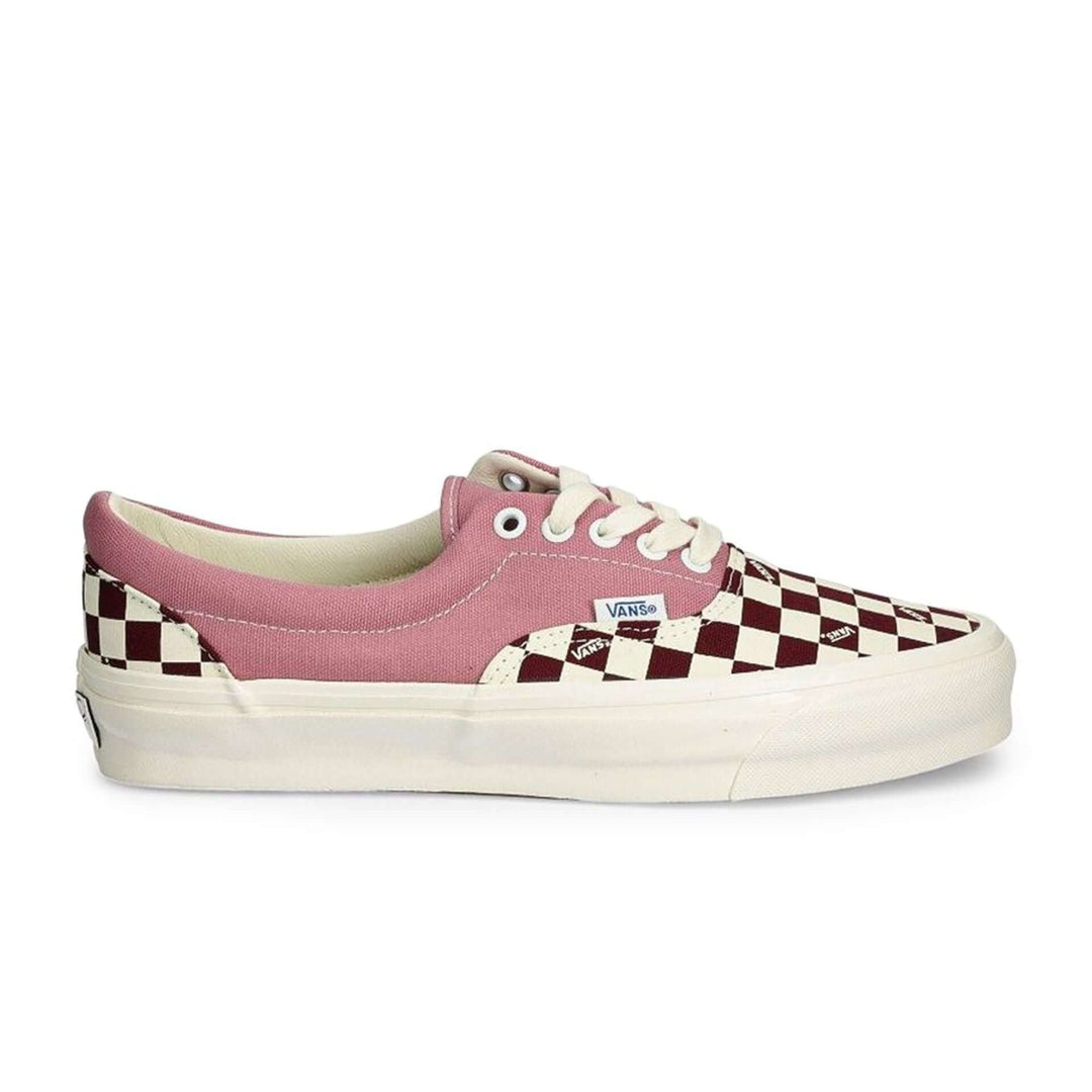 VANS sneakers and streetwear collection at STORE 7994