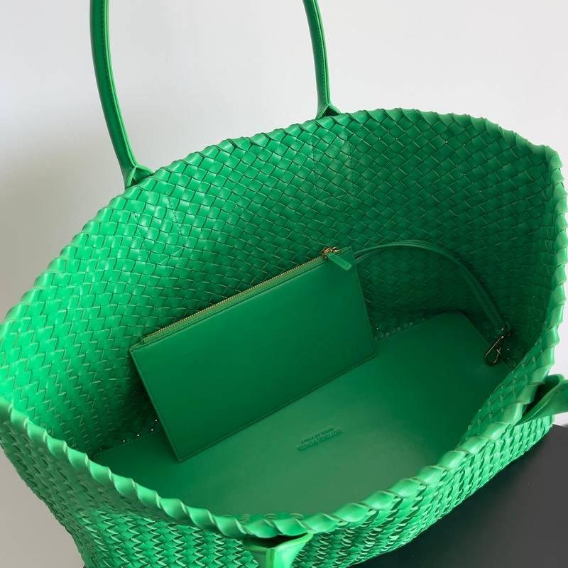 Bottega Veneta Medium Intreccio Leather Bag Tote