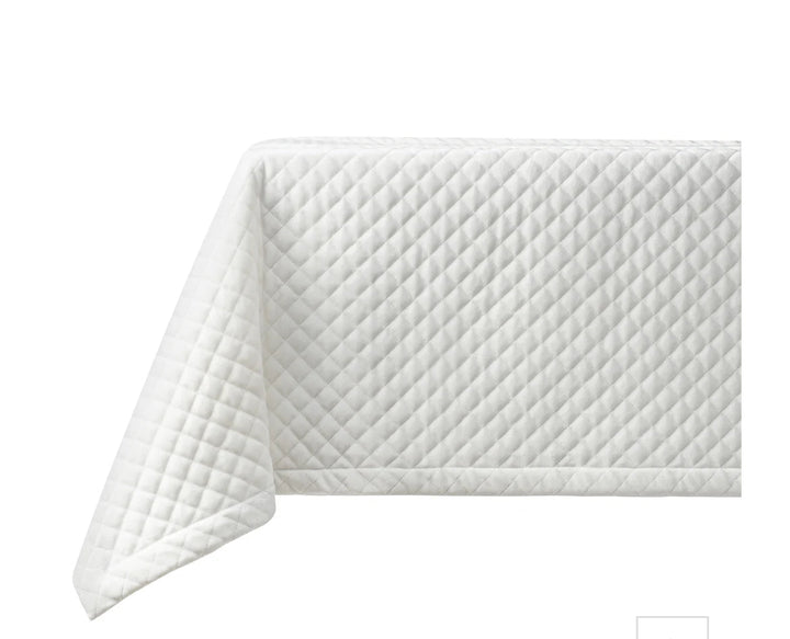 Quilted tablecloth