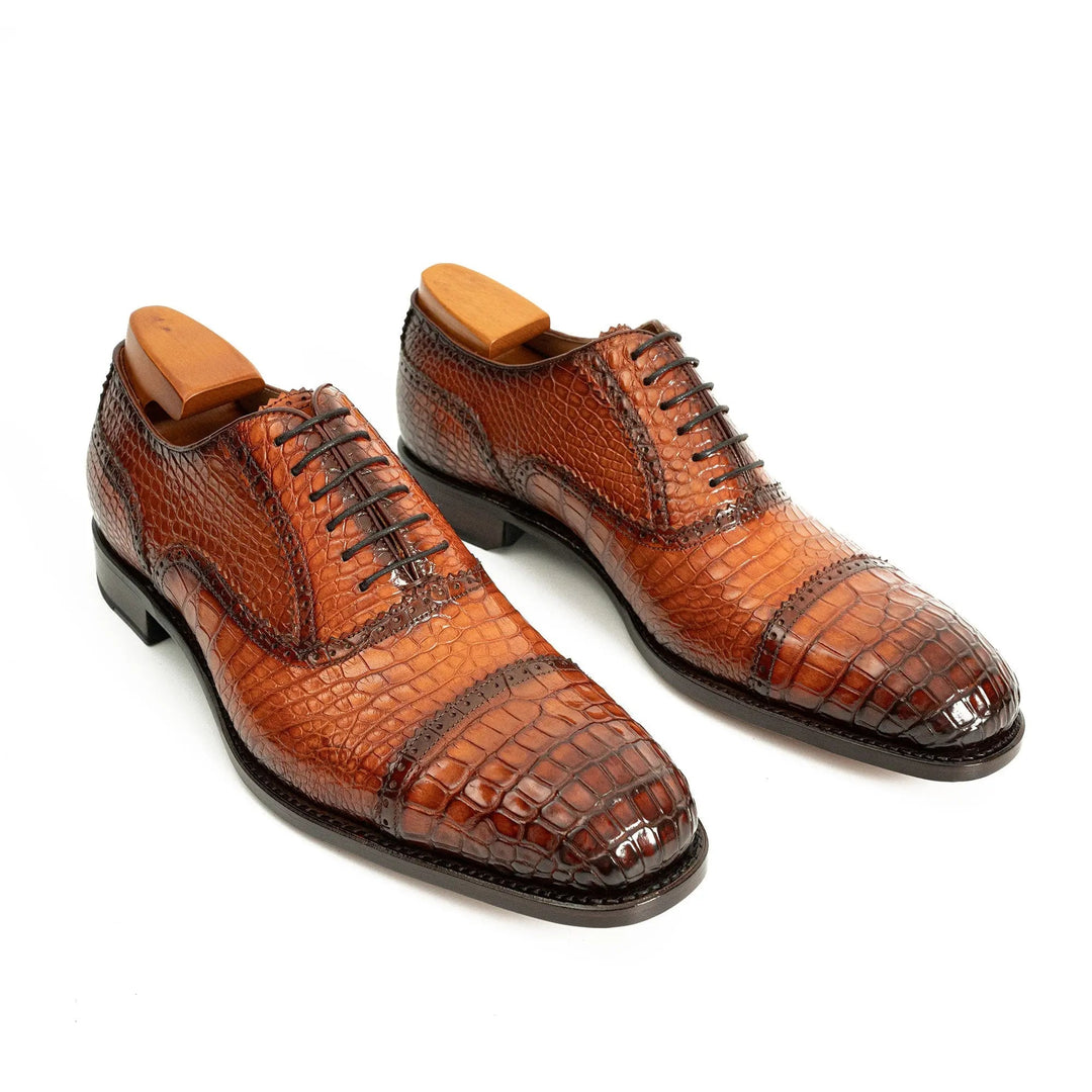 DV DIVINCH men’s shoes, handcrafted leather shoes, calfskin footwear, men’s designer shoes, leather dress shoes, brogue shoes, Derby shoes, Oxford shoes, monk strap shoes, Chelsea boots, lug sole footwear