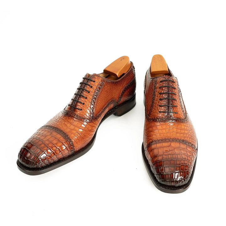 DV DIVINCH men’s shoes, handcrafted leather shoes, calfskin footwear, men’s designer shoes, leather dress shoes, brogue shoes, Derby shoes, Oxford shoes, monk strap shoes, Chelsea boots, lug sole footwear
