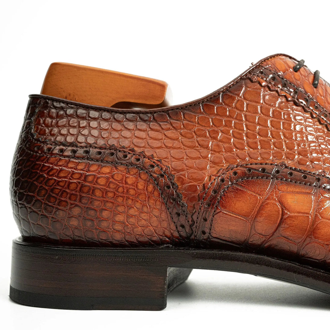 DV DIVINCH men’s shoes, handcrafted leather shoes, calfskin footwear, men’s designer shoes, leather dress shoes, brogue shoes, Derby shoes, Oxford shoes, monk strap shoes, Chelsea boots, lug sole footwear