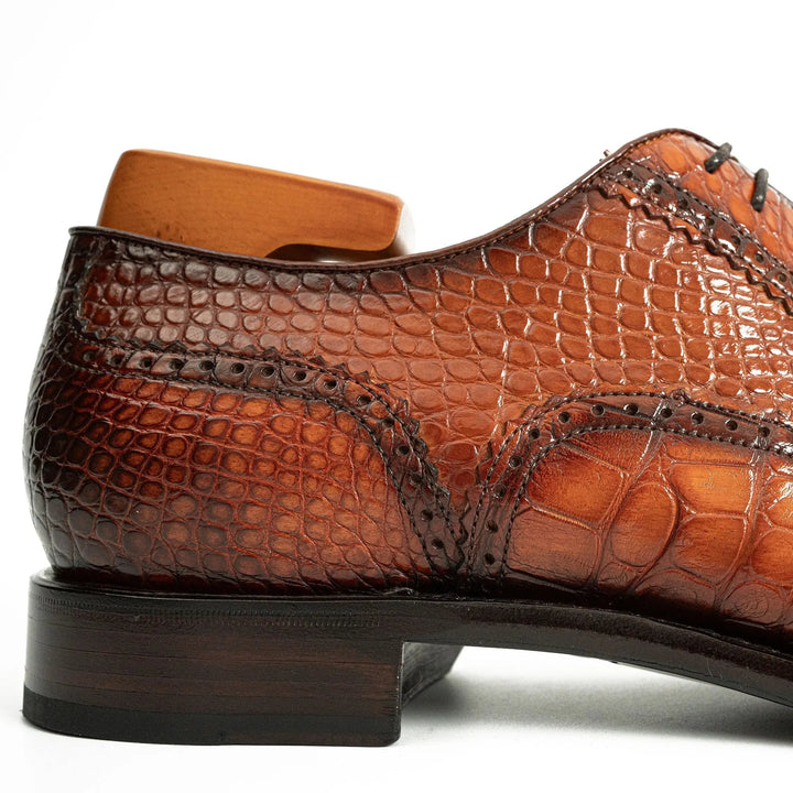 DV DIVINCH men’s shoes, handcrafted leather shoes, calfskin footwear, men’s designer shoes, leather dress shoes, brogue shoes, Derby shoes, Oxford shoes, monk strap shoes, Chelsea boots, lug sole footwear