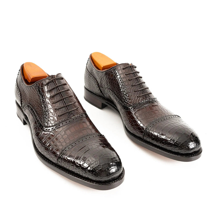 DV DIVINCH men’s shoes, handcrafted leather shoes, calfskin footwear, men’s designer shoes, leather dress shoes, brogue shoes, Derby shoes, Oxford shoes, monk strap shoes, Chelsea boots, lug sole footwear
