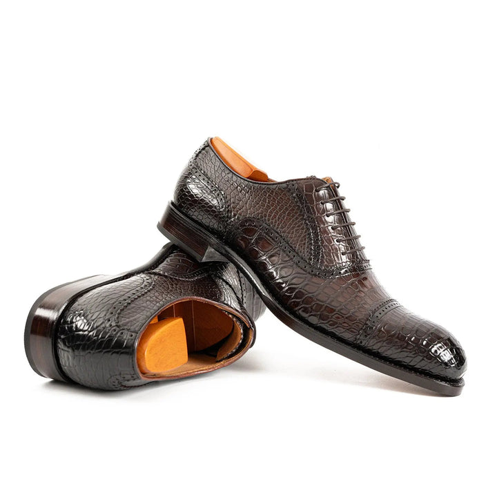 DV DIVINCH men’s shoes, handcrafted leather shoes, calfskin footwear, men’s designer shoes, leather dress shoes, brogue shoes, Derby shoes, Oxford shoes, monk strap shoes, Chelsea boots, lug sole footwear