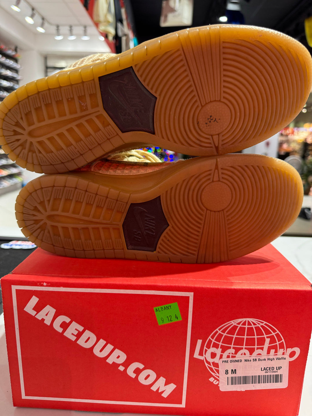 PRE OWNED  Nike SB Dunk High Waffle