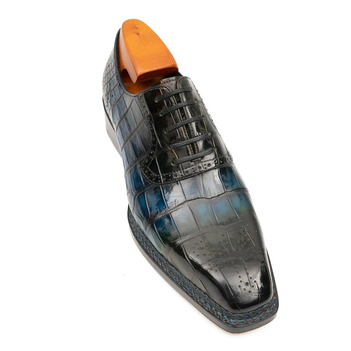 DV DIVINCH men’s shoes, handcrafted leather shoes, calfskin footwear, men’s designer shoes, leather dress shoes, brogue shoes, Derby shoes, Oxford shoes, monk strap shoes, Chelsea boots, lug sole footwear