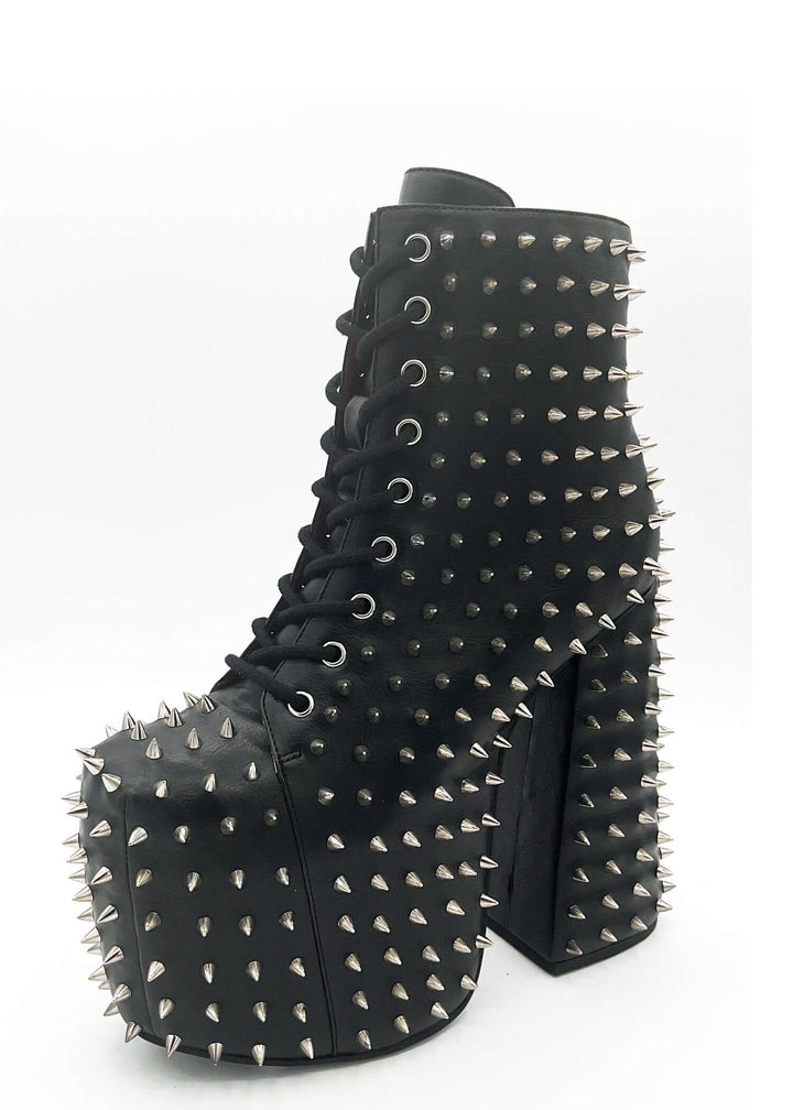 Brutal Boot