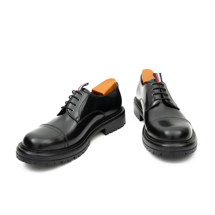 DV DIVINCH men’s shoes, handcrafted leather shoes, calfskin footwear, men’s designer shoes, leather dress shoes, brogue shoes, Derby shoes, Oxford shoes, monk strap shoes, Chelsea boots, lug sole footwear