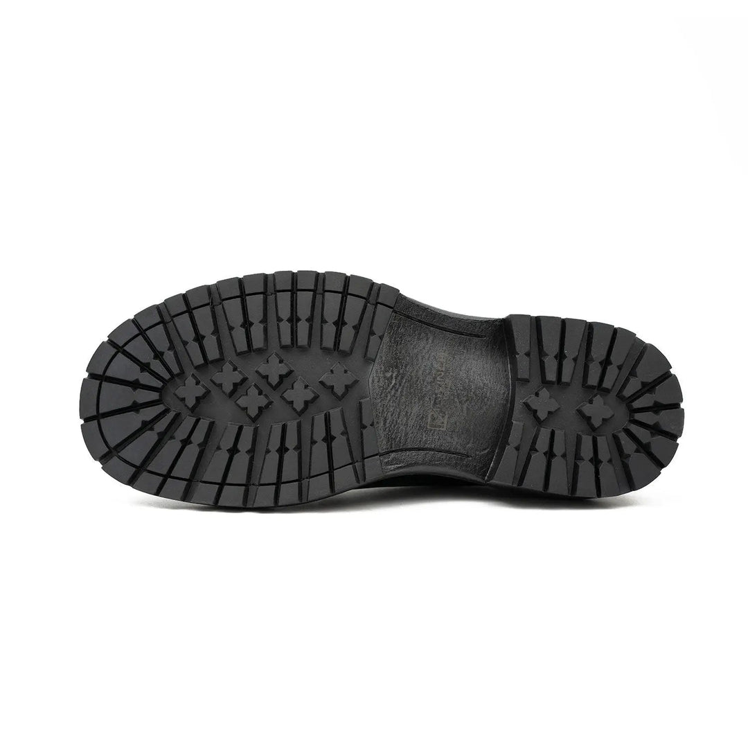 DV DIVINCH men’s shoes, handcrafted leather shoes, calfskin footwear, men’s designer shoes, leather dress shoes, brogue shoes, Derby shoes, Oxford shoes, monk strap shoes, Chelsea boots, lug sole footwear