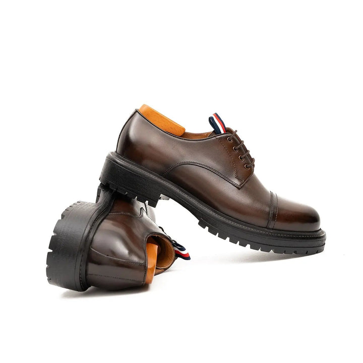 DV DIVINCH men’s shoes, handcrafted leather shoes, calfskin footwear, men’s designer shoes, leather dress shoes, brogue shoes, Derby shoes, Oxford shoes, monk strap shoes, Chelsea boots, lug sole footwear