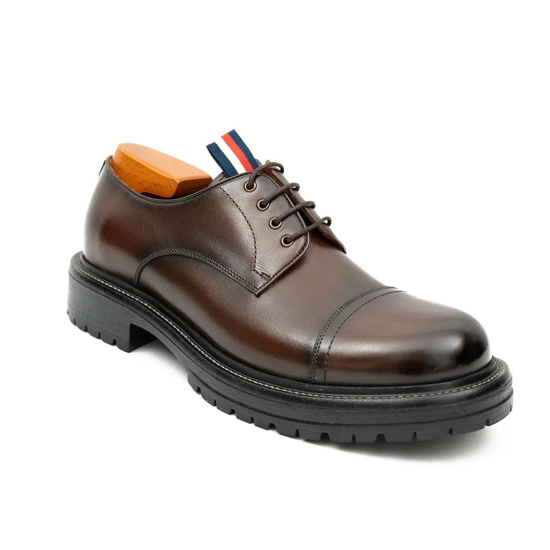 DV DIVINCH men’s shoes, handcrafted leather shoes, calfskin footwear, men’s designer shoes, leather dress shoes, brogue shoes, Derby shoes, Oxford shoes, monk strap shoes, Chelsea boots, lug sole footwear