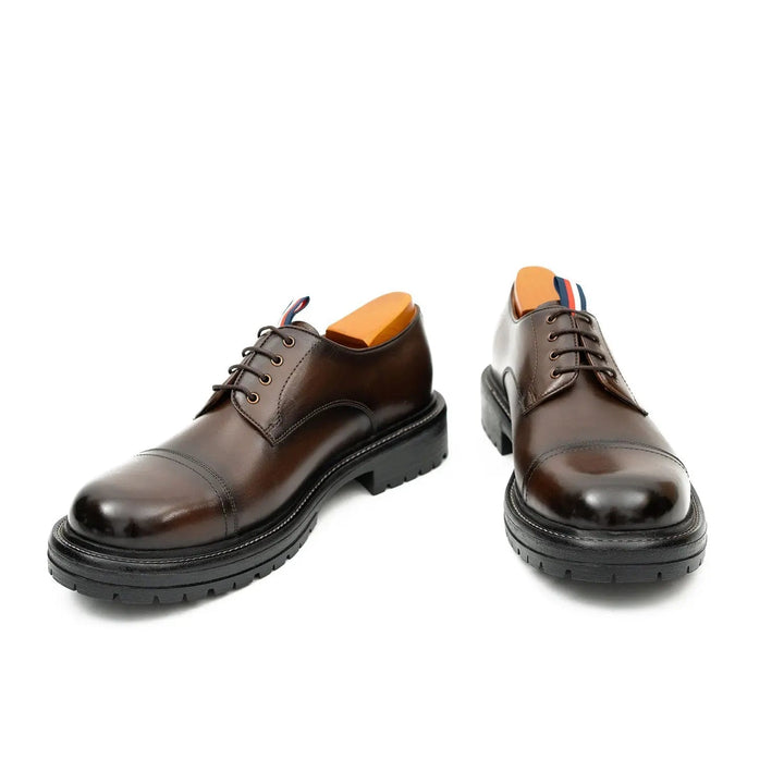 DV DIVINCH men’s shoes, handcrafted leather shoes, calfskin footwear, men’s designer shoes, leather dress shoes, brogue shoes, Derby shoes, Oxford shoes, monk strap shoes, Chelsea boots, lug sole footwear