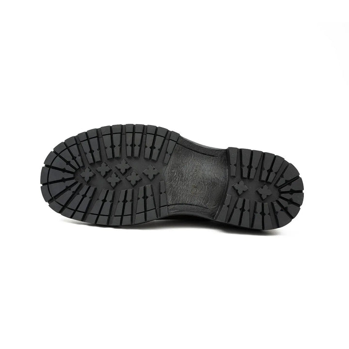 DV DIVINCH men’s shoes, handcrafted leather shoes, calfskin footwear, men’s designer shoes, leather dress shoes, brogue shoes, Derby shoes, Oxford shoes, monk strap shoes, Chelsea boots, lug sole footwear