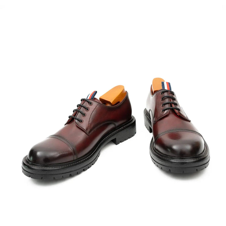 DV DIVINCH men’s shoes, handcrafted leather shoes, calfskin footwear, men’s designer shoes, leather dress shoes, brogue shoes, Derby shoes, Oxford shoes, monk strap shoes, Chelsea boots, lug sole footwear