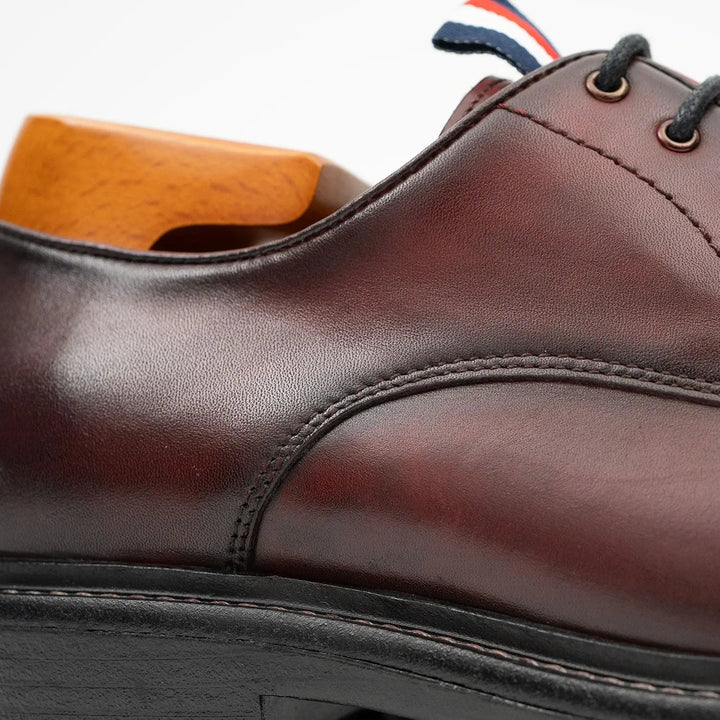 DV DIVINCH men’s shoes, handcrafted leather shoes, calfskin footwear, men’s designer shoes, leather dress shoes, brogue shoes, Derby shoes, Oxford shoes, monk strap shoes, Chelsea boots, lug sole footwear