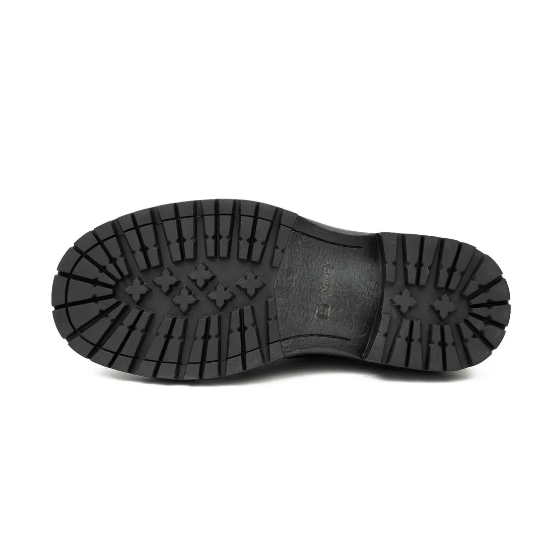 DV DIVINCH men’s shoes, handcrafted leather shoes, calfskin footwear, men’s designer shoes, leather dress shoes, brogue shoes, Derby shoes, Oxford shoes, monk strap shoes, Chelsea boots, lug sole footwear