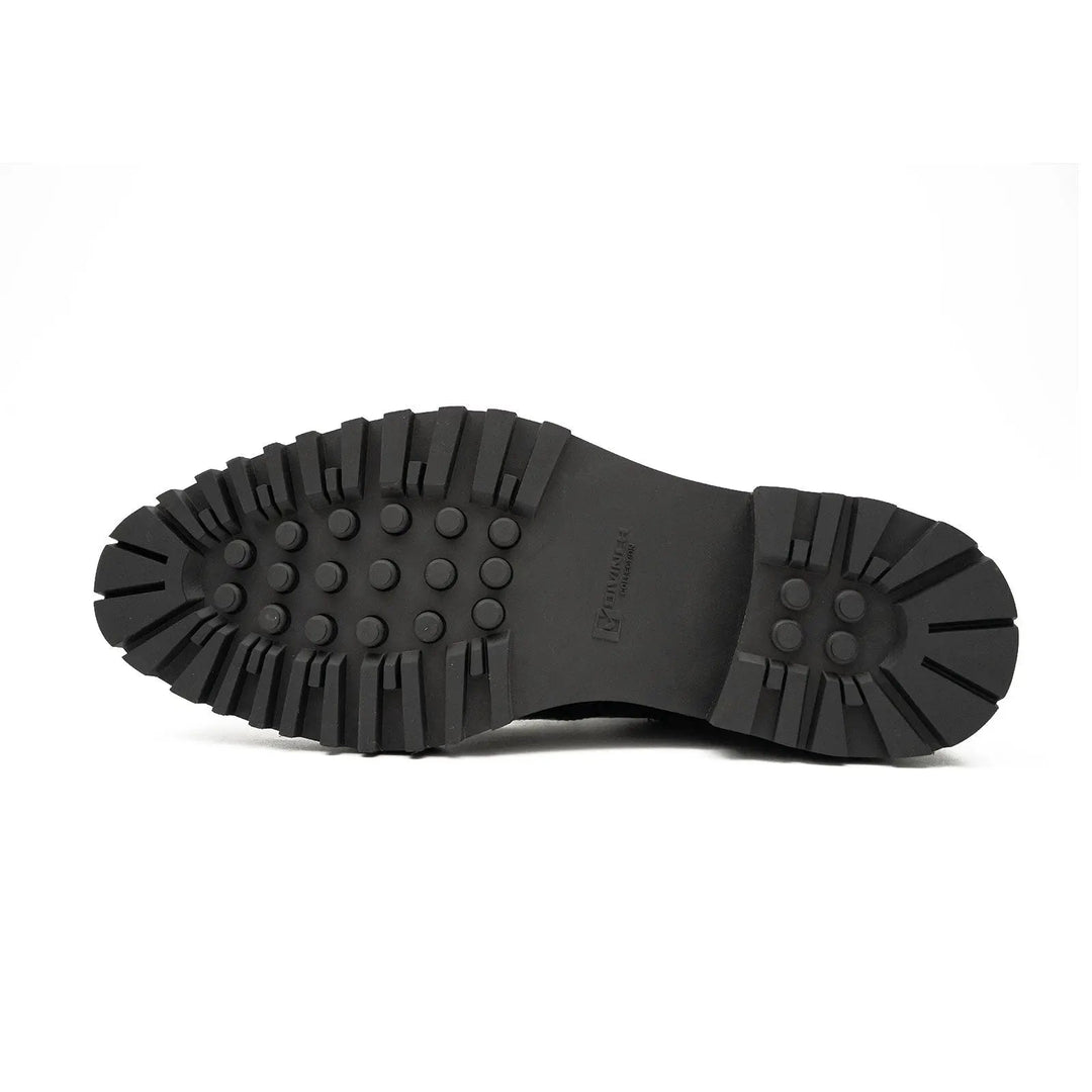 DV DIVINCH men’s shoes, handcrafted leather shoes, calfskin footwear, men’s designer shoes, leather dress shoes, brogue shoes, Derby shoes, Oxford shoes, monk strap shoes, Chelsea boots, lug sole footwear