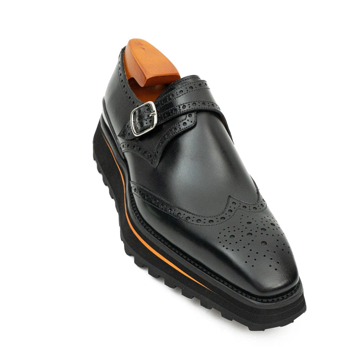 DV DIVINCH men’s shoes, handcrafted leather shoes, calfskin footwear, men’s designer shoes, leather dress shoes, brogue shoes, Derby shoes, Oxford shoes, monk strap shoes, Chelsea boots, lug sole footwear
