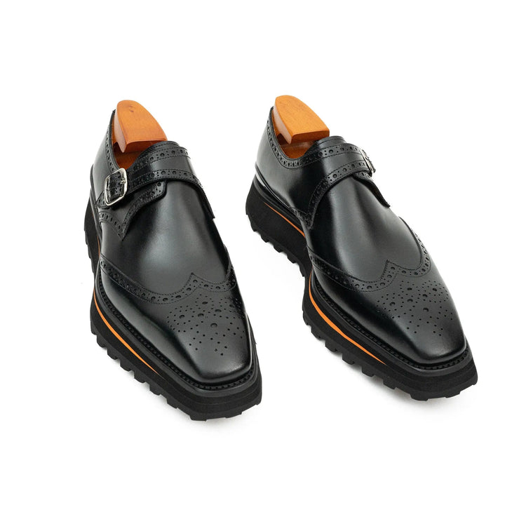 DV DIVINCH men’s shoes, handcrafted leather shoes, calfskin footwear, men’s designer shoes, leather dress shoes, brogue shoes, Derby shoes, Oxford shoes, monk strap shoes, Chelsea boots, lug sole footwear