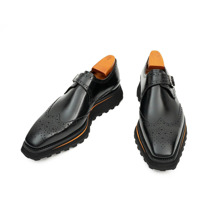DV DIVINCH men’s shoes, handcrafted leather shoes, calfskin footwear, men’s designer shoes, leather dress shoes, brogue shoes, Derby shoes, Oxford shoes, monk strap shoes, Chelsea boots, lug sole footwear