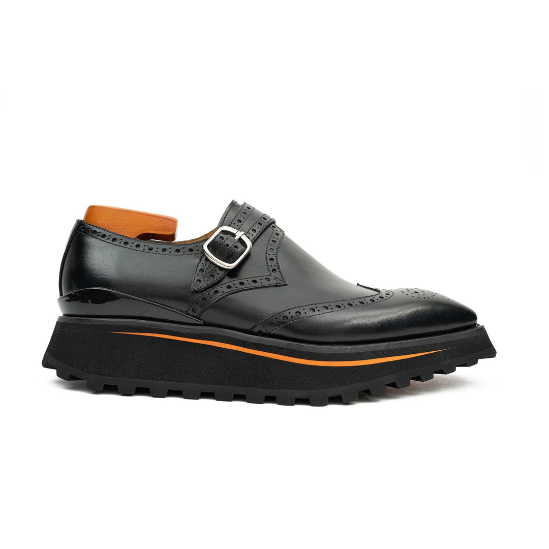 DV DIVINCH men’s shoes, handcrafted leather shoes, calfskin footwear, men’s designer shoes, leather dress shoes, brogue shoes, Derby shoes, Oxford shoes, monk strap shoes, Chelsea boots, lug sole footwear