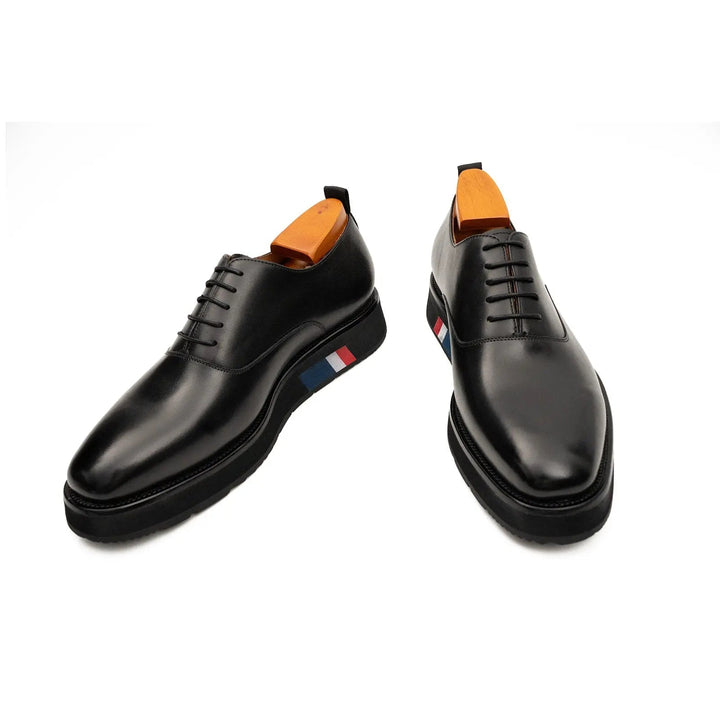 DV DIVINCH men’s shoes, handcrafted leather shoes, calfskin footwear, men’s designer shoes, leather dress shoes, brogue shoes, Derby shoes, Oxford shoes, monk strap shoes, Chelsea boots, lug sole footwear