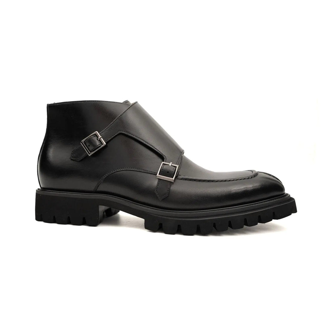 DV DIVINCH men’s shoes, handcrafted leather shoes, calfskin footwear, men’s designer shoes, leather dress shoes, brogue shoes, Derby shoes, Oxford shoes, monk strap shoes, Chelsea boots, lug sole footwear