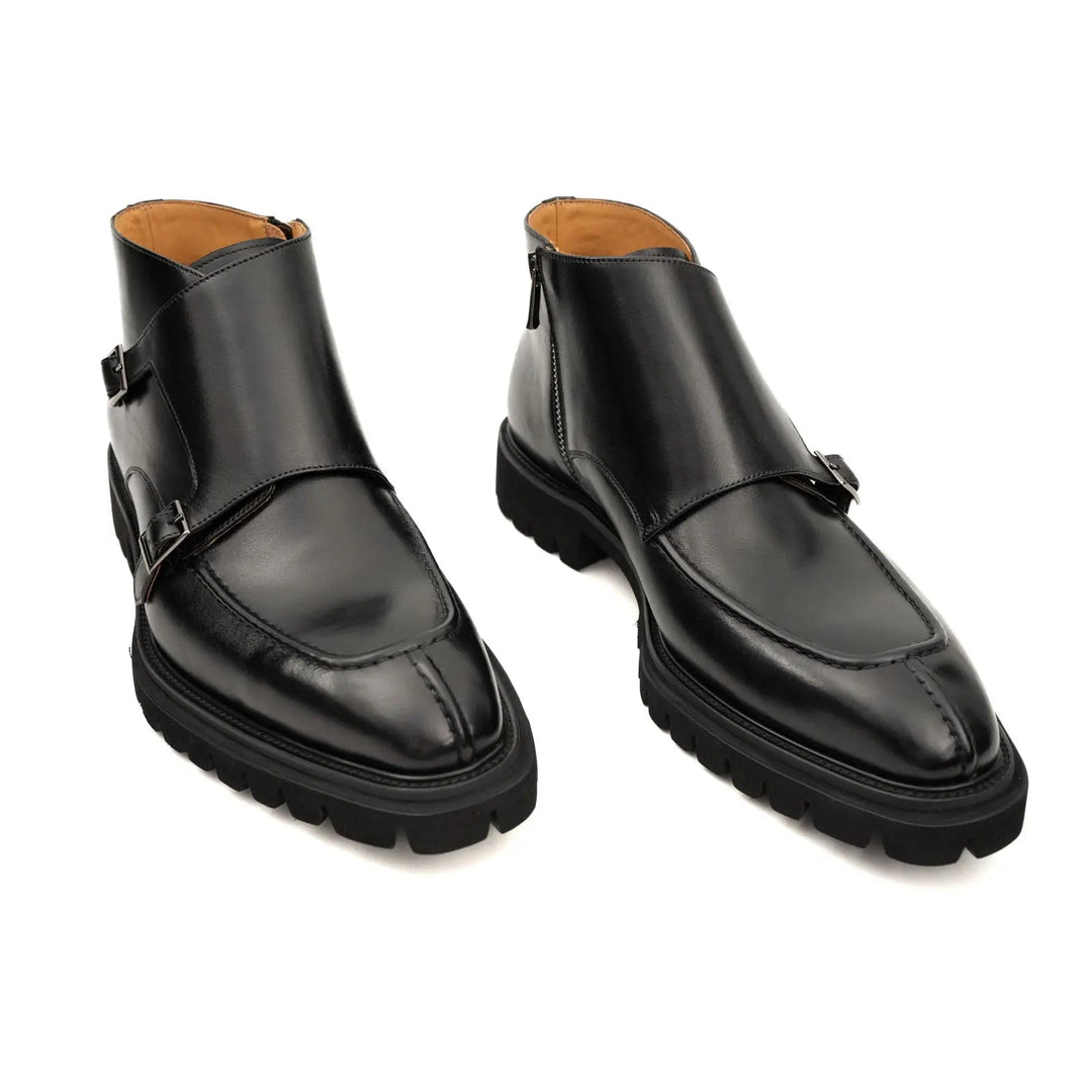 DV DIVINCH men’s shoes, handcrafted leather shoes, calfskin footwear, men’s designer shoes, leather dress shoes, brogue shoes, Derby shoes, Oxford shoes, monk strap shoes, Chelsea boots, lug sole footwear