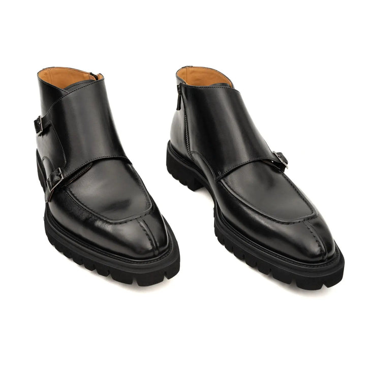 DV DIVINCH men’s shoes, handcrafted leather shoes, calfskin footwear, men’s designer shoes, leather dress shoes, brogue shoes, Derby shoes, Oxford shoes, monk strap shoes, Chelsea boots, lug sole footwear