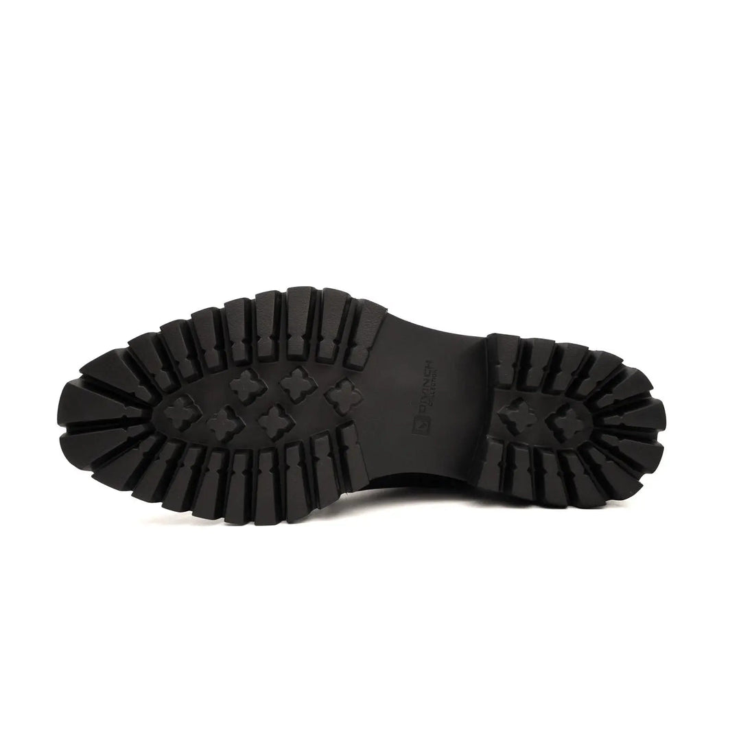 DV DIVINCH men’s shoes, handcrafted leather shoes, calfskin footwear, men’s designer shoes, leather dress shoes, brogue shoes, Derby shoes, Oxford shoes, monk strap shoes, Chelsea boots, lug sole footwear