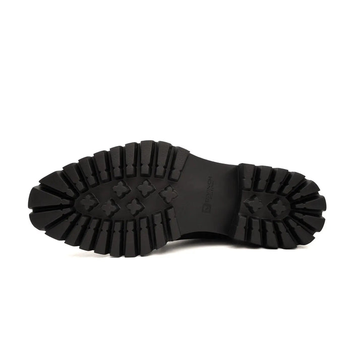 DV DIVINCH men’s shoes, handcrafted leather shoes, calfskin footwear, men’s designer shoes, leather dress shoes, brogue shoes, Derby shoes, Oxford shoes, monk strap shoes, Chelsea boots, lug sole footwear