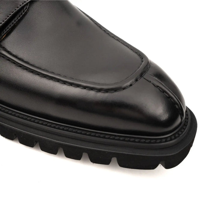 DV DIVINCH men’s shoes, handcrafted leather shoes, calfskin footwear, men’s designer shoes, leather dress shoes, brogue shoes, Derby shoes, Oxford shoes, monk strap shoes, Chelsea boots, lug sole footwear