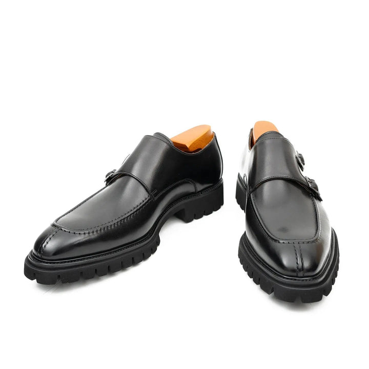 DV DIVINCH men’s shoes, handcrafted leather shoes, calfskin footwear, men’s designer shoes, leather dress shoes, brogue shoes, Derby shoes, Oxford shoes, monk strap shoes, Chelsea boots, lug sole footwear