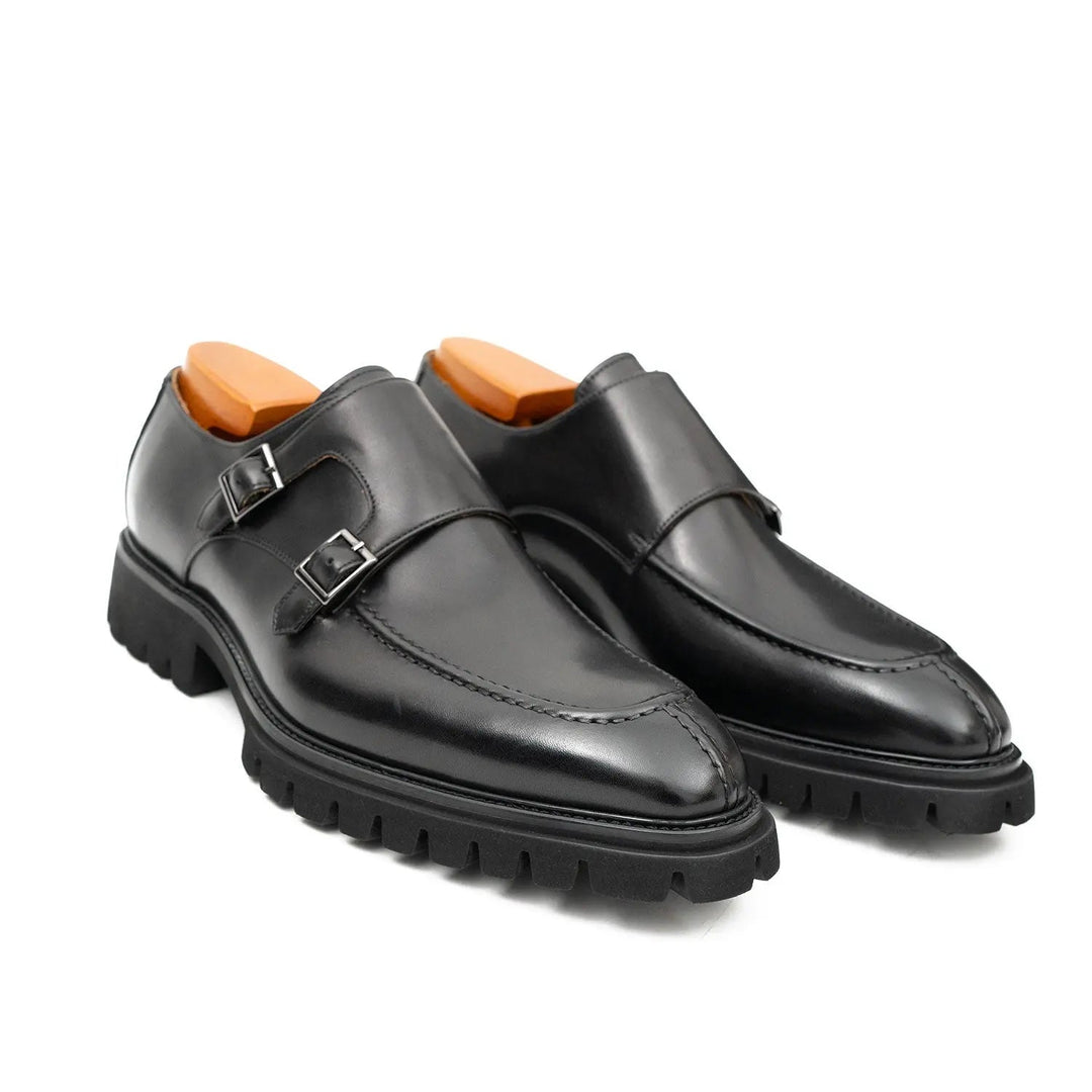 DV DIVINCH men’s shoes, handcrafted leather shoes, calfskin footwear, men’s designer shoes, leather dress shoes, brogue shoes, Derby shoes, Oxford shoes, monk strap shoes, Chelsea boots, lug sole footwear