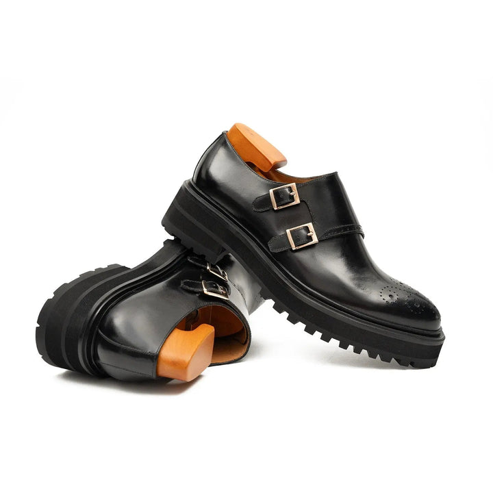 DV DIVINCH men’s shoes, handcrafted leather shoes, calfskin footwear, men’s designer shoes, leather dress shoes, brogue shoes, Derby shoes, Oxford shoes, monk strap shoes, Chelsea boots, lug sole footwear