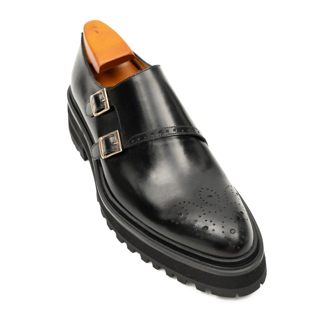 DV DIVINCH men’s shoes, handcrafted leather shoes, calfskin footwear, men’s designer shoes, leather dress shoes, brogue shoes, Derby shoes, Oxford shoes, monk strap shoes, Chelsea boots, lug sole footwear
