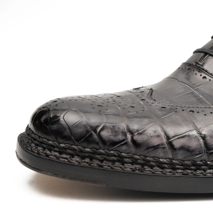 DV DIVINCH men’s shoes, handcrafted leather shoes, calfskin footwear, men’s designer shoes, leather dress shoes, brogue shoes, Derby shoes, Oxford shoes, monk strap shoes, Chelsea boots, lug sole footwear