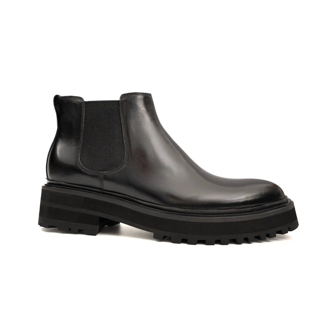 DV DIVINCH men’s shoes, handcrafted leather shoes, calfskin footwear, men’s designer shoes, leather dress shoes, brogue shoes, Derby shoes, Oxford shoes, monk strap shoes, Chelsea boots, lug sole footwear